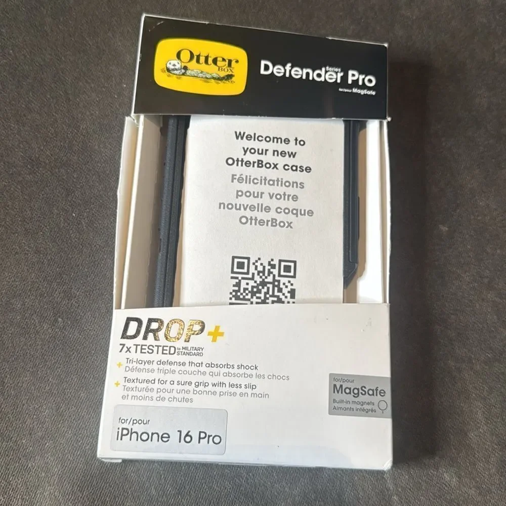 OtterBox Defender Pro Black iPhone 16 Pro Case MagSafe NEW Open Box